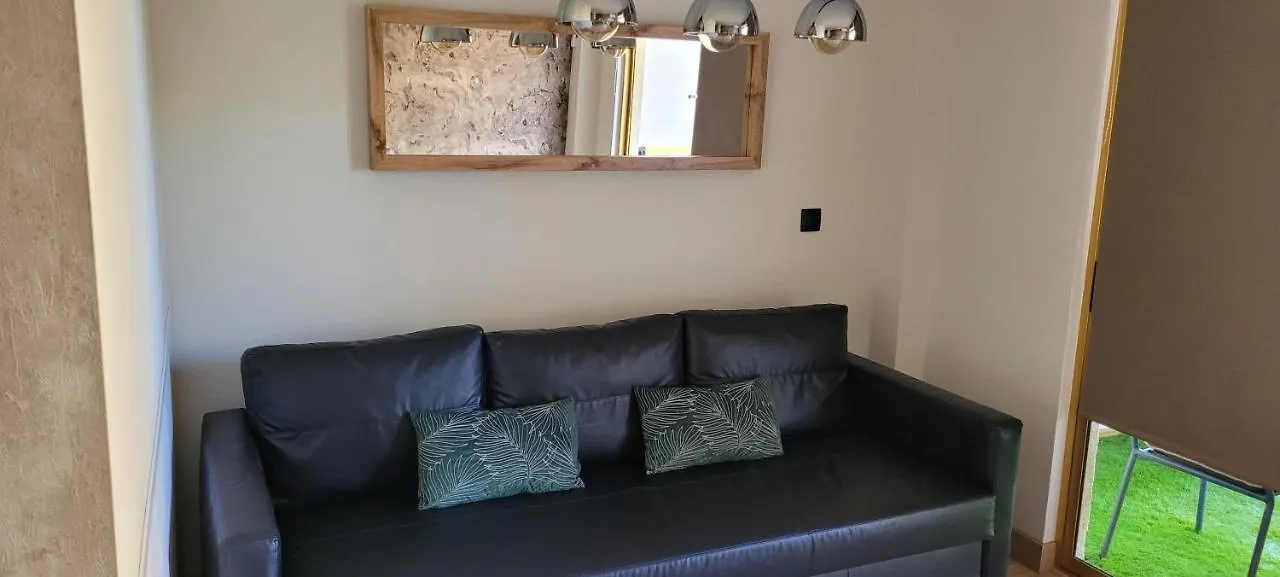 Aparthotel Inter2: New Self-Check-In Apartments with Garage Salou