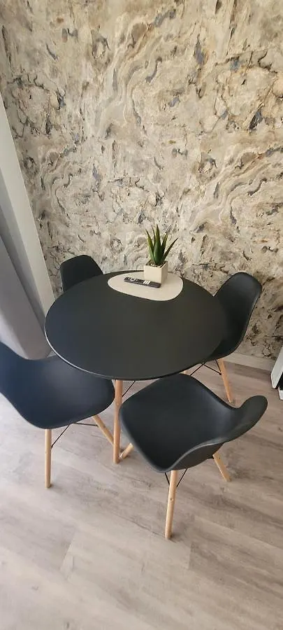 Aparthotel Inter2: New Self-Check-In Apartments with Garage Salou
