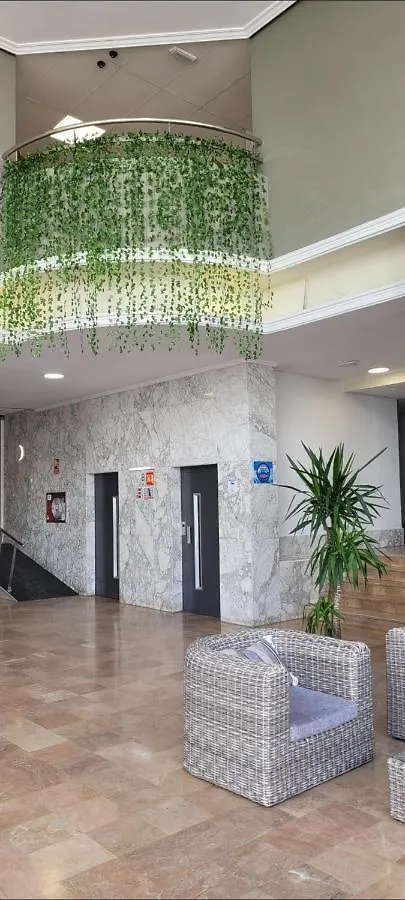 Aparthotel Inter2: New Self-Check-In Apartments with Garage Salou