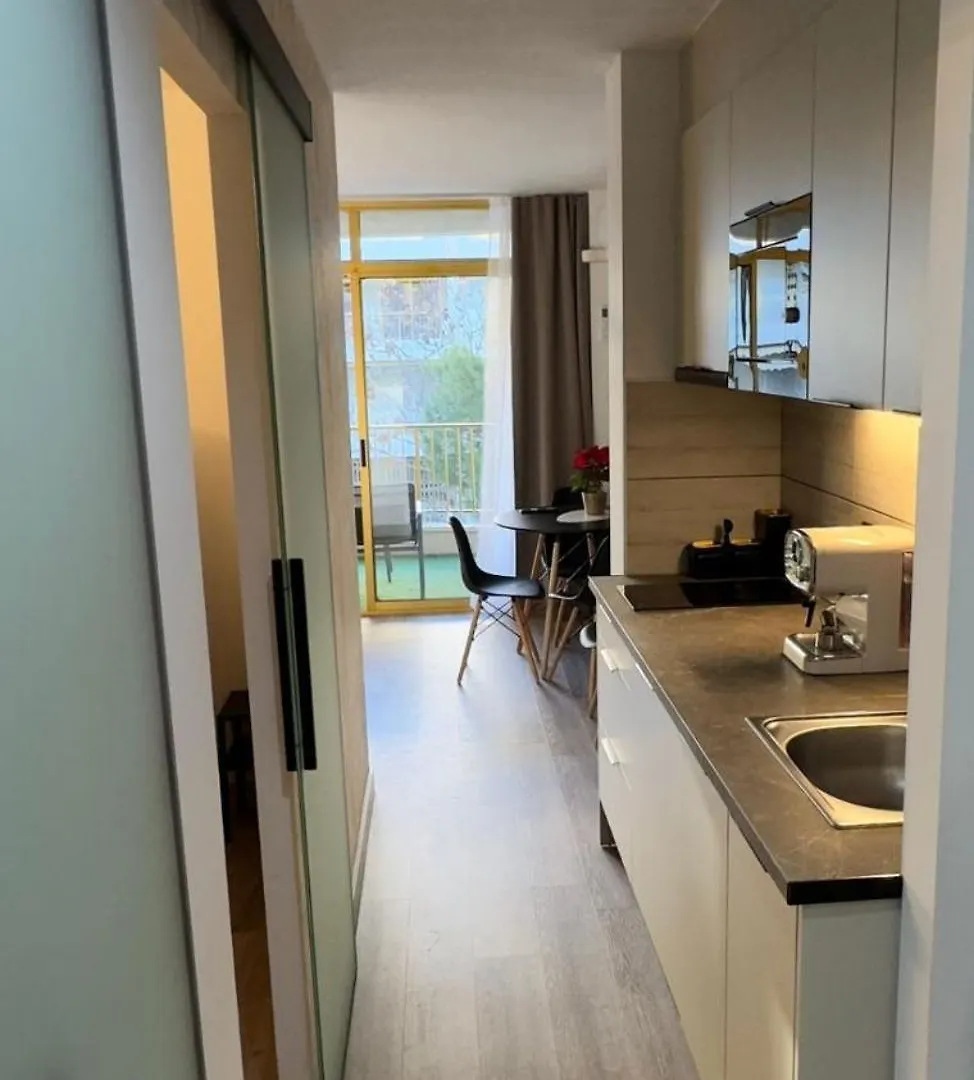 Aparthotel Inter2: New Self-Check-In Apartments with Garage Salou