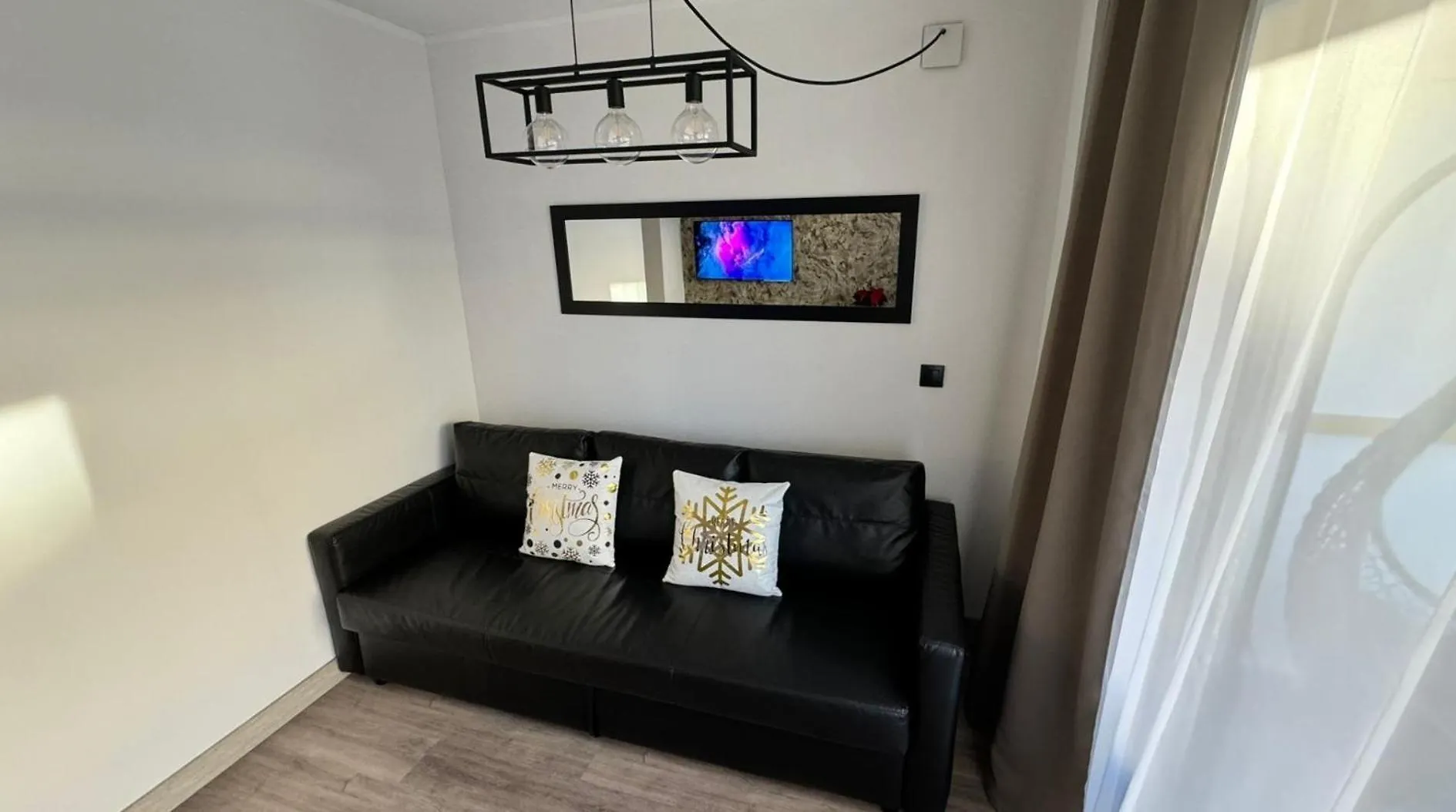 Aparthotel Inter2: New Self-Check-In Apartments with Garage Salou